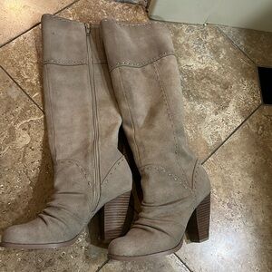 Seychellles size 71/2 suede boots